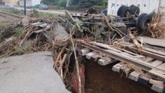 Povodní zničená trať mezi Hodslavicemi a Novým Jičínem