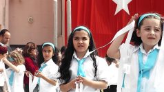 Mladí Turci jsou vedení k vlastenectví, i když žijí v emigraci