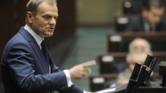 Polský premiér Donald Tusk hovoří k poslancům Sejmu