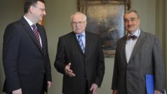 Prezident Václav Klaus přijal na Pražském hradě předsedu vlády Petra Nečase a ministra zahraničních věcí Karla Schwarzenberga