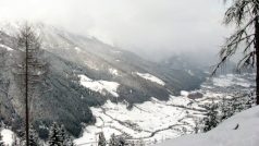 Do tyrolského údolí Stubai jezdí milovníci zimních sportů nejen s lyžemi, ale také se sáňkami