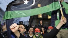 V ulicích libyjských měst jsou zatím vidět hlavně Kaddáfího odpůrci