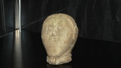 Originál 2000 let staré opukové hlavy Kelta