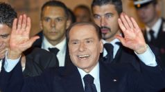 Silvio Berlusconi se loučí s premiérským úřadem