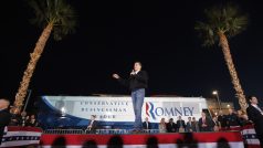 Republikánský kandidát na prezidenta USA Mitt Romney na mítinku v nevadském městě Henderson
