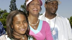 Whitney Houston s bývalým manželem Bobbym Brownem a dcerou Bobbi v roce 2004
