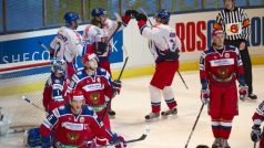 Čeští hokejisté slaví třetí gól do sítě Ruska