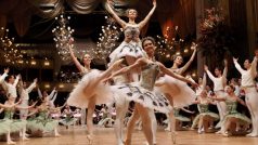 Tanečníci baletu rakouské Státní opery nacvičují na tradiční vídeňský ples v Opeře