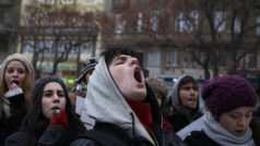 Studenti protestují na náměstí v Budapešti