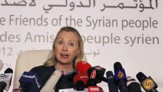 Americká šéfka diplomacie Hillary Clintonová na konferenci v Tunisu