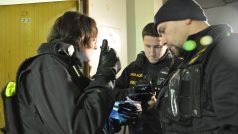 Pražská policie uspořádala velký zátah vůči squatterům