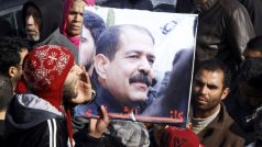 Pohřeb tuniského opozičního politika Šukrího Bilajda