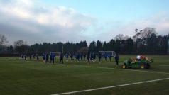 Začíná předzápasový trénink Chelsea v tréninkovém centru v Cobhamu