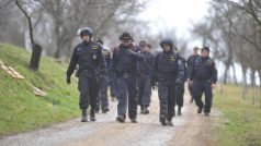 Po devítileté dívce pátrají v okolí Vlčnova desítky policistů, hasičů a dobrovolníků