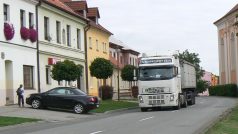 Kamiony v Kladrubech u Stříbra