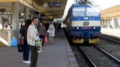 Vlaky, železnice, železniční doprava (ilustrační foto)