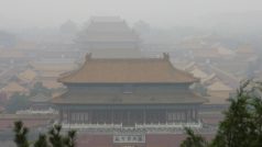 Peking - smog nad Zakázaným městem