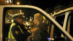 Pražská policie v noci odhalila další mladistvé Dány pod vlivem alkoholu