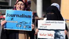 Proti zadržení novinářů Al-Džazíry protestovali i novináři a aktivisté v Libanonu