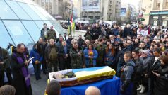 V Kyjevě pohřbívají své mrtvé