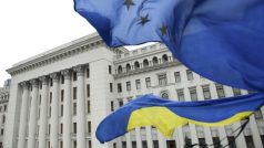 Ukrajinská opozice obsadila v Kyjevě všechny důležité úřady