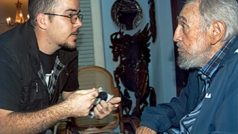 Někdejší kubánský vůdce Fidel Castro (vpravo) se studentským předákem
