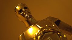 V Los Angeles rozdávají ceny Americké filmové akademie, sice umlkne obvyklý ruch a všichni sledují ceremoniál předávání Oscarů