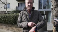Stažení moderátora Jeremyho Clarksona by mohlo BBC stát desítky milionů korun