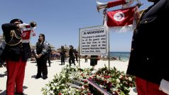 26. června v Súse zaútočil tuniský atentátník. Zabil 38 zahraničních turistů