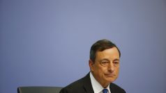Evropská centrální banka navýší objem financování pro řecké banky. Oznámil to prezident ECB Mario Draghi