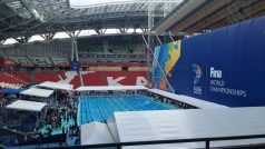 Druhou polovinu fotbalové arény v Kazani tvoří vyplavávací bazén pro sportovce