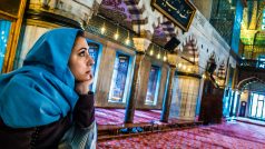žena v mešitě, mešita, žena, islám, muslimka