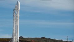 Raketa Falcon 9 společnosti SpaceX se satelitem Jason-3