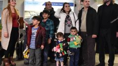 První skupina křesťanských běženců z Iráku přistála 24. ledna v Praze