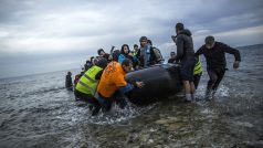 Z Turecka na řecký ostrov Lesbos připluli další uprchlíci