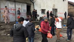 Distribuce potravin migrantům
