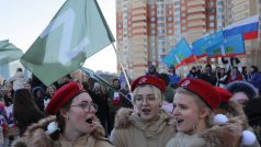 Shromáždění na podporu ruských jednotek u příležitosti výročí anexe Krymu