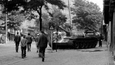 21. srpen 1968, okupace Československa, tank, Sovětská invaze