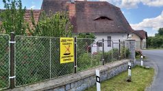 Obyvatelé obcí z lokality Březový potok se nechtějí smířit s tím, že by na jejich území mělo vzniknout úložiště jaderného odpadu. Místní proti tomu bojují už 17 let, teď chtějí své protesty pořádat ještě častěji