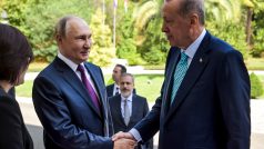 Ruský prezident Vladimir Putin a turecký prezident Recep Tayyip Erdogan během setkání v Soči