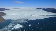 Vědci tábořili na ledovci Store Glacier v západním Grónsku