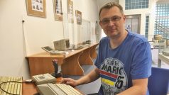 Radek Bílský, autor výstavy v karlovarské krajské knihovně Počítače pro pamětníky