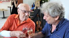 Jura Pavlica přeje Františku Hamadovi ke 104 narozeninám