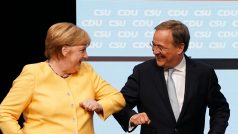 Německá kancléřka Angela Merkelová s předsedou CDU Arminem Laschetem.