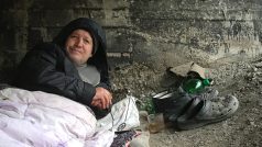Bezdomovcem se podle Stanislava Fialy málokdy stane ten, kdo má pouze jeden, samostatný problém. (ilustrační foto)