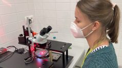 Unikátní bezdrátový neurostimulátor vyvíjí výzkumníci v brněnské instituci CEITEC Vysokého učení technického