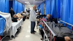 Pacienti a vnitřně vysídlené osoby v nemocnici Šífa (10. listopadu 2023)