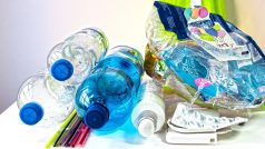 Zálohy na PET lahve by podle ekologa mohly pomoci recyklaci