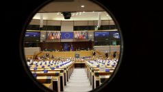 Evropský parlament schválil sedmiletý rozpočet EU a fond obnovy