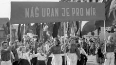Oslavy Svátku práce, který si komunistická strana přivlastnila, patřily k režimním rituálům
